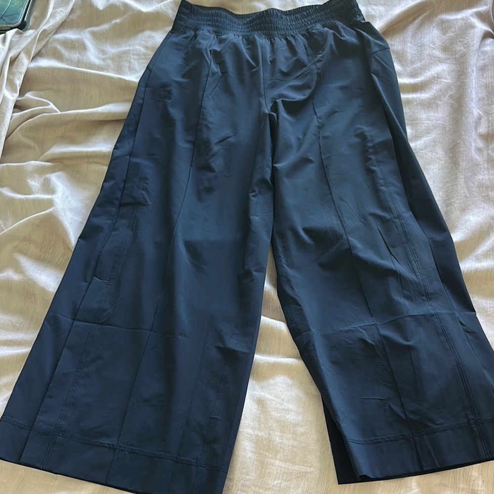 Lululemon Wide-Leg Pants navy color